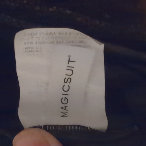 Magicsuit Black & Gold Flattering One Piece Swimsuit Size 16 - Picture 2 of 7